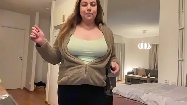 cumwithmee3 live sex cam