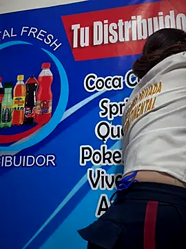 Alysson-- live sex cam