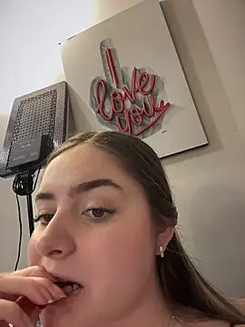 imlindapink live sex cam