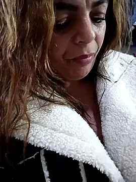 Mia-Glow live sex cam