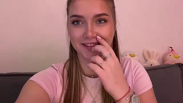 LouraStalter live sex cam