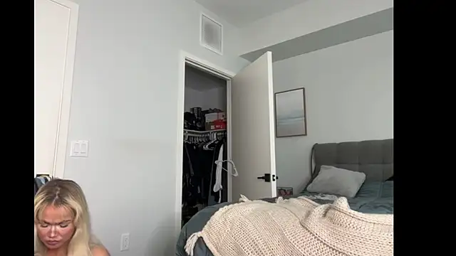 ElenaErickson live sex cam