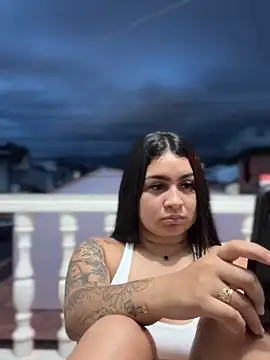 Pretty_Isadora live sex cam