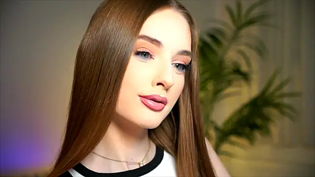 petitegonwiild live sex cam