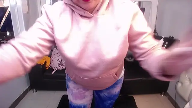 maissa-luvv's Stripchat show and profile