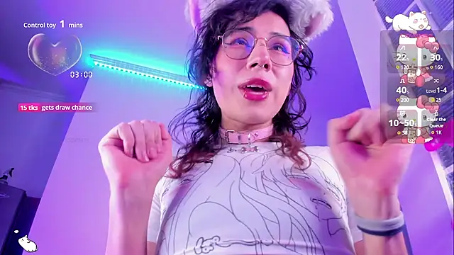 Sweet-SharoKitty live sex cam