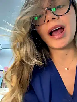 alicee16 live sex cam