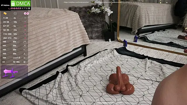 LoveMoScarlett live sex cam