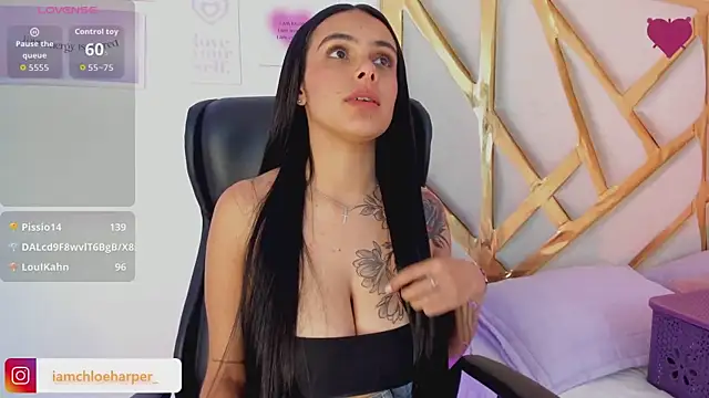 ChloeHarper_ live sex cam