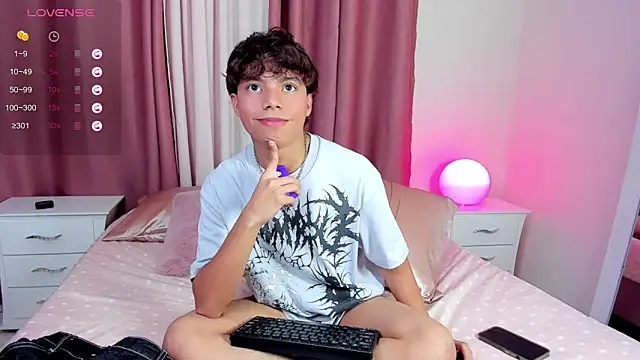 Honeymoon_sariel live sex cam