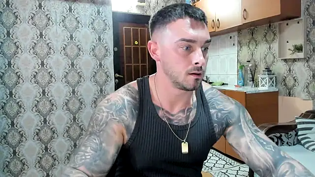 Jonmusclemaster live sex cam