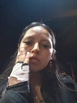 LunaHot_777 live sex cam