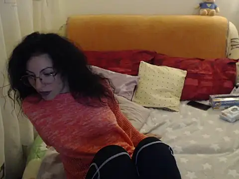 Emmatoo live sex cam