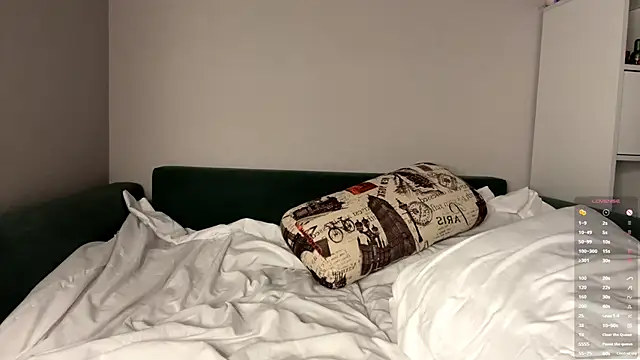 PetulaGunton live sex cam