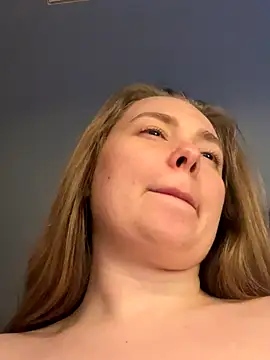 DeniMilkyyyyy live sex cam