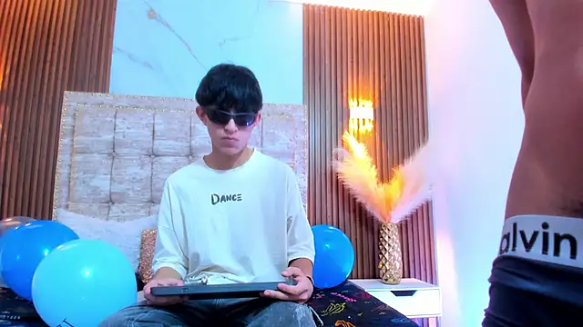 hoot_booys_ live sex cam