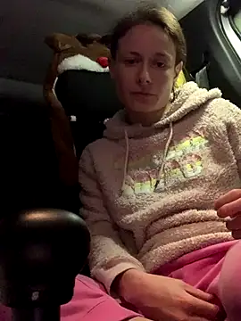 GoldenPussy1329 live sex cam