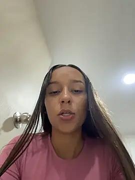 Brunettecollins05 live sex cam