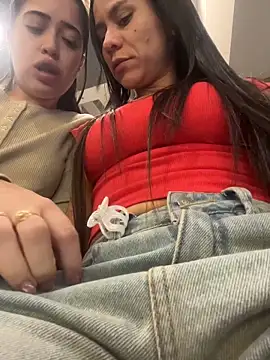 ReggieG live sex cam