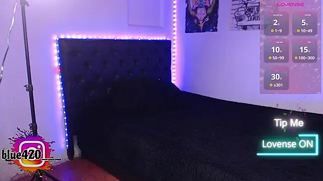 Skyler__blue4 live sex cam