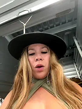 Bigbuttbrooklynn live sex cam