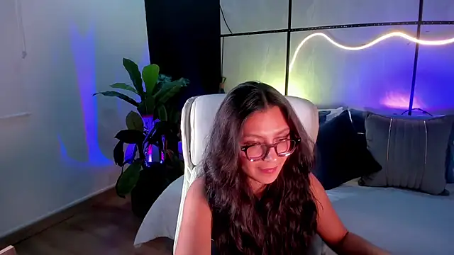 Gia_Mazzon's Stripchat show and profile