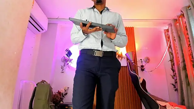 Darwin_mayo live sex cam