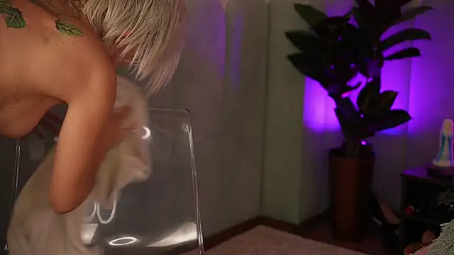 VickySecret96 live sex cam