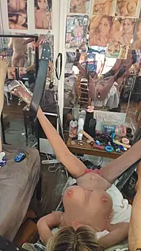 luvs2cumm69 live sex cam