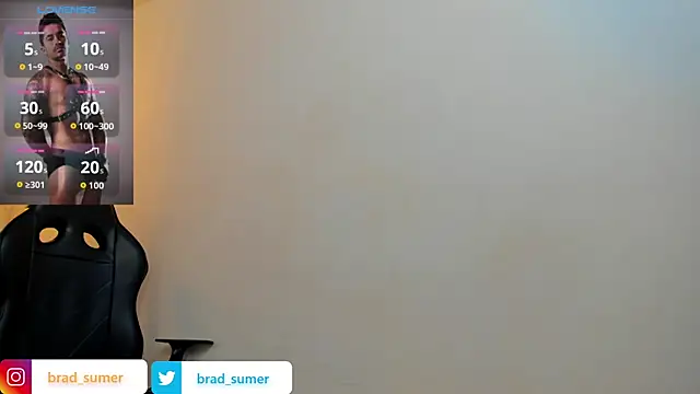Brad_Summer live sex cam