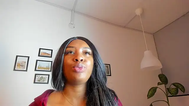 Coco_joness live sex cam