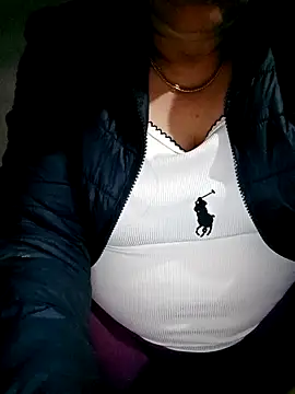 small-house123 live sex cam