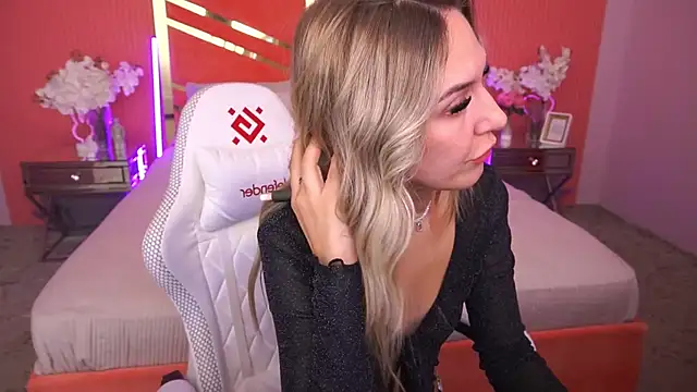 LovelyMollyy live sex cam