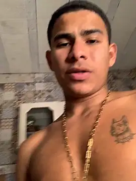 Novindot23cm live sex cam