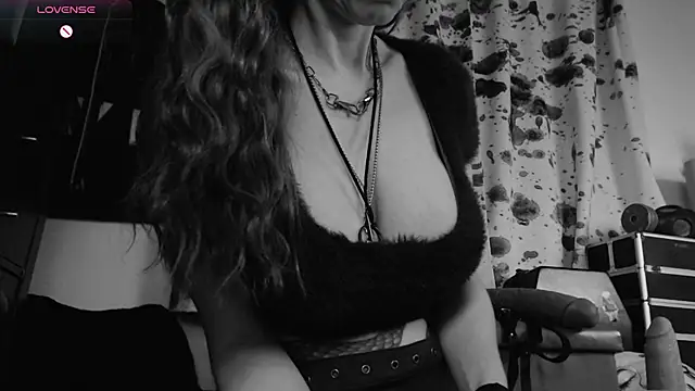 Silentmary live sex cam