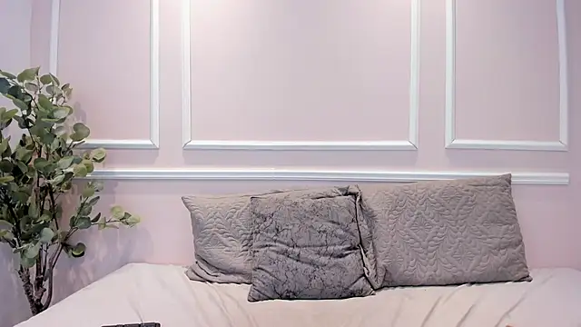 Lucy_Canel live sex cam