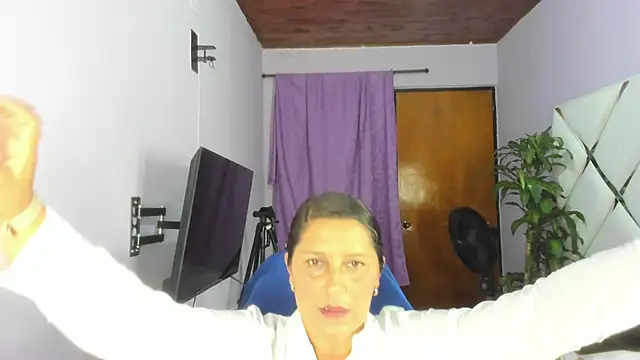 KikaDuque live sex cam