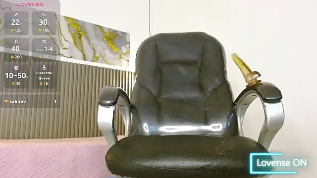 Dyla_n18 live sex cam