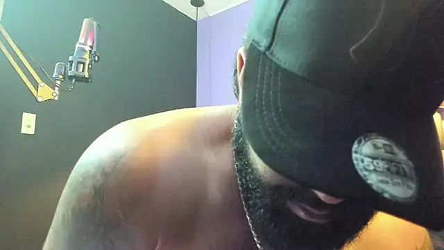 Lyon_vach live sex cam