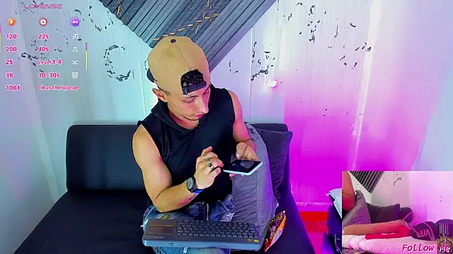 Piggy_Eddy live sex cam