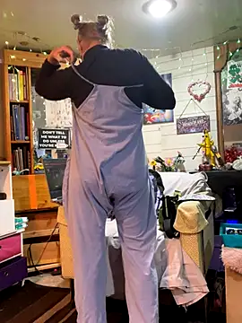 TrenaAnne live sex cam