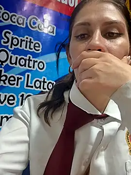 Alysson-- live sex cam