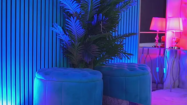 KendraMoon live sex cam