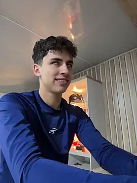 AdrianRinaldi live sex cam