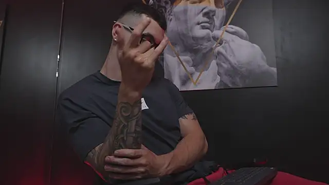 JacksonOlsenn live sex cam