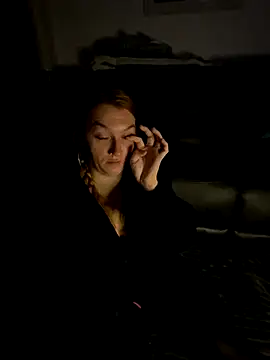 Stoner_BarbieXX live sex cam