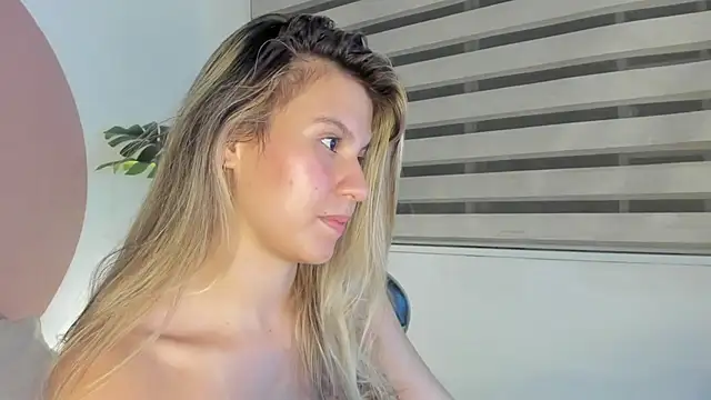 mia_curry live sex cam