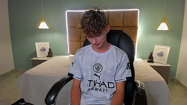 NicolasFerrer18 live sex cam