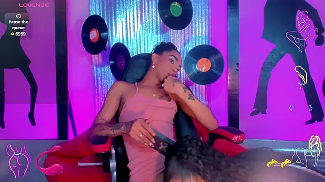 nickyminach_ live sex cam