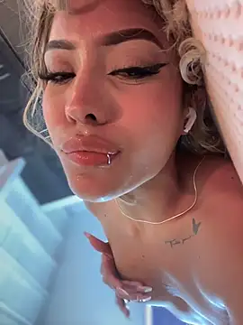 MystiqueXXX live sex cam